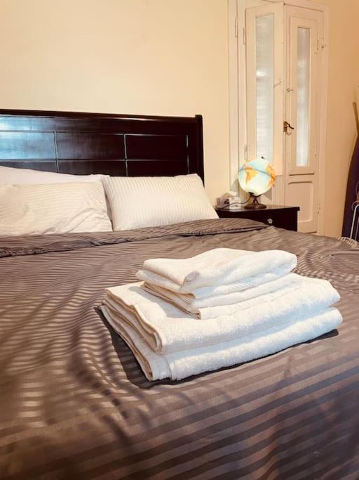 Apartment Comfortable Sunny 16 Mins From Airport Cairo