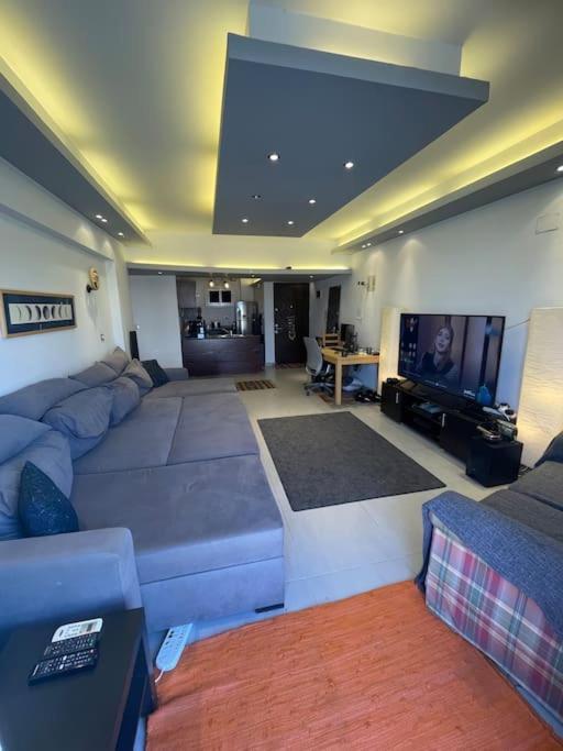 Apartment Comfortable Sunny 16 Mins From Airport Cairo