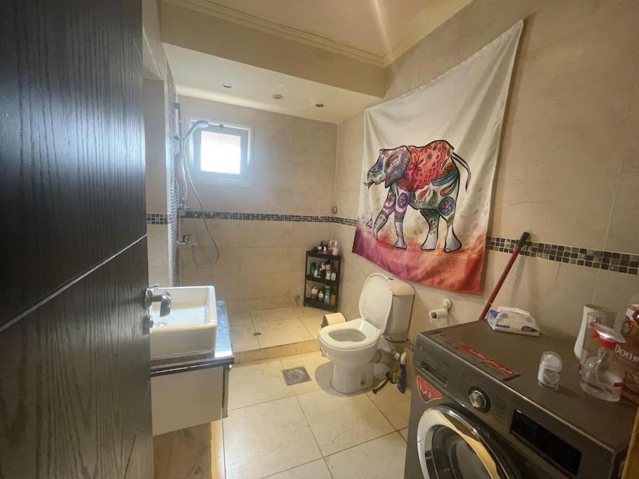 Apartment Comfortable Sunny 16 Mins From Airport